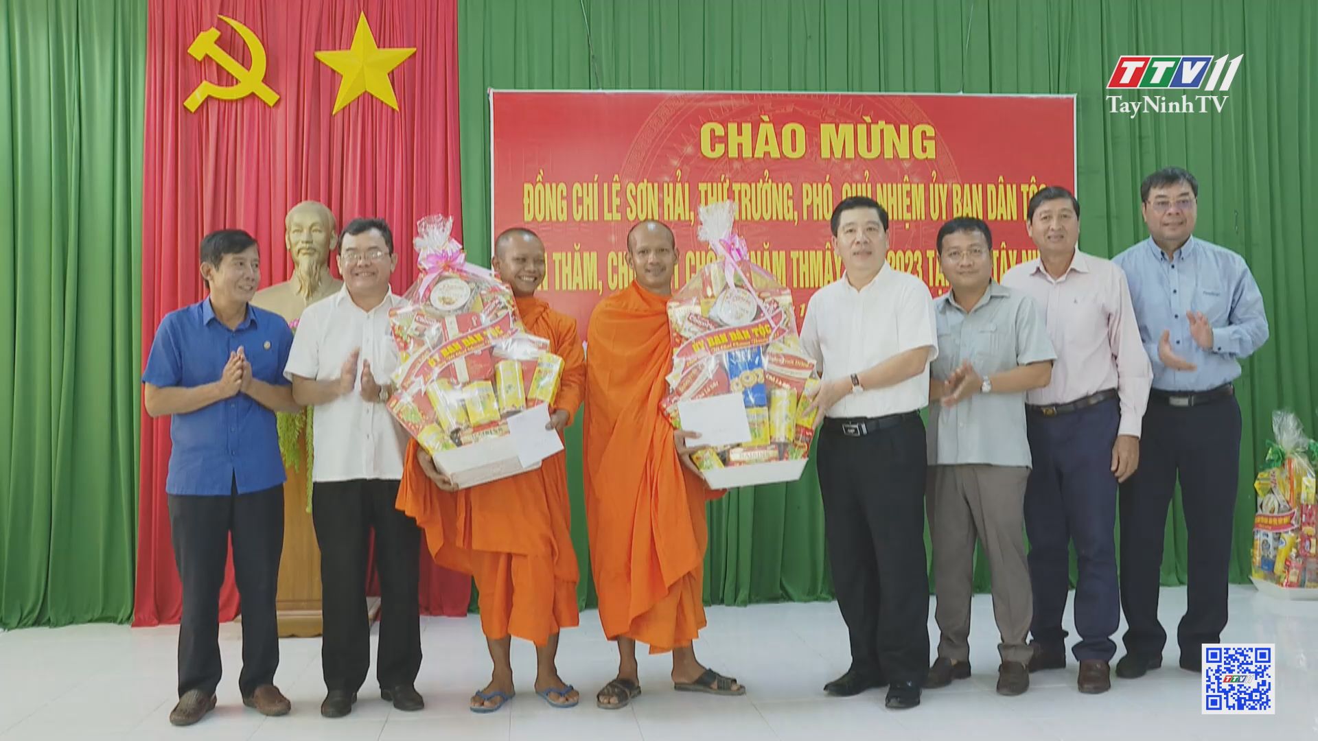 Đoàn công tác của Ủy ban Dân tộc thăm, tặng quà người dân tộc Khmer tại Tây Ninh | TayNinhTV
