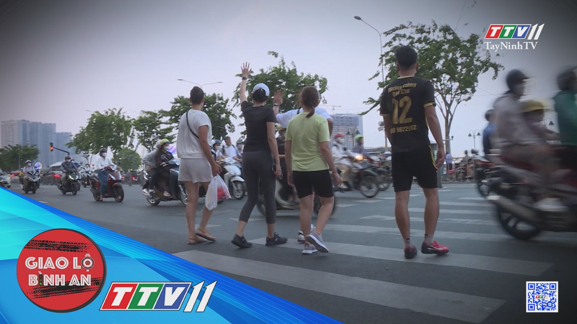 Cầu vượt cho người đi bộ: chỗ thiếu, chỗ bỏ không | Giao lộ bình an | TayNinhTV
