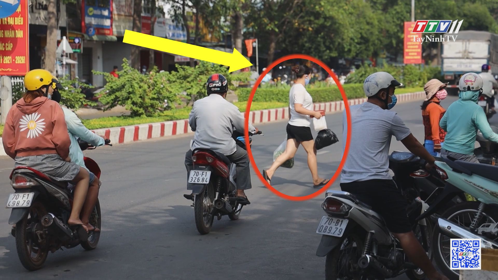 TayNinhTV | VĂN HÓA GIAO THÔNG | Đi bộ sang đường, đừng cói thường tính mạng